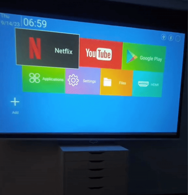MiniBeam draagbare projector - Films kijken zonder TV